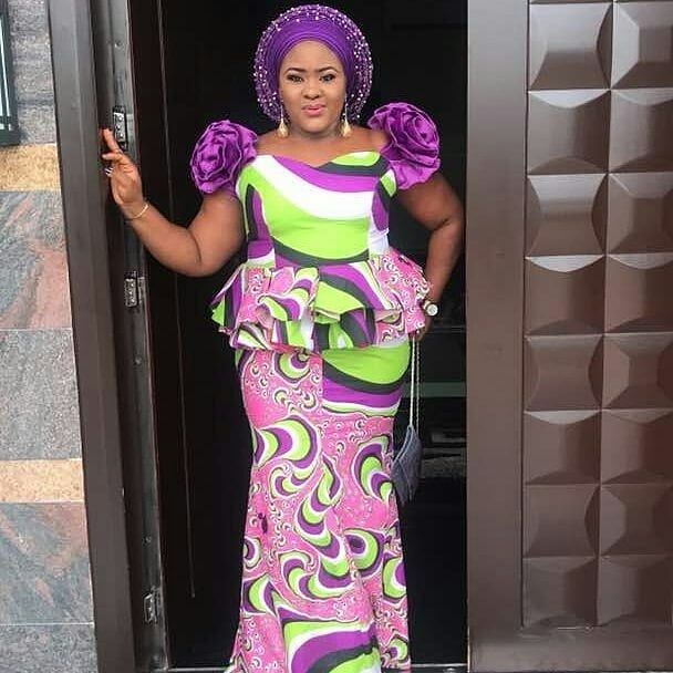 ankara skirt and blouse style and design for wedding, native ankara skirt and blouse design, beautiful trending ankara skirt and blouse for wedding, ankara skirt and blouse styles for asoebi, asoebi ankara skirt and blouse, Beautiful Ankara Skirt And Blouse Styles 2018