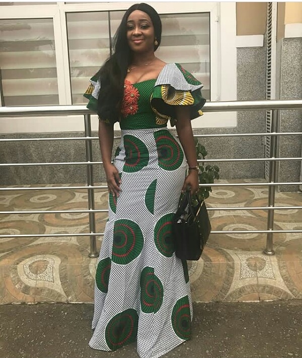 Ankara Styles 2018, Ankara Skirt and Blouse, Ankara Tops, Gowns, skirt & blouse, Trouser Style, Ankara & Aso ebi Tops, & Many More African Print Fashion (26)