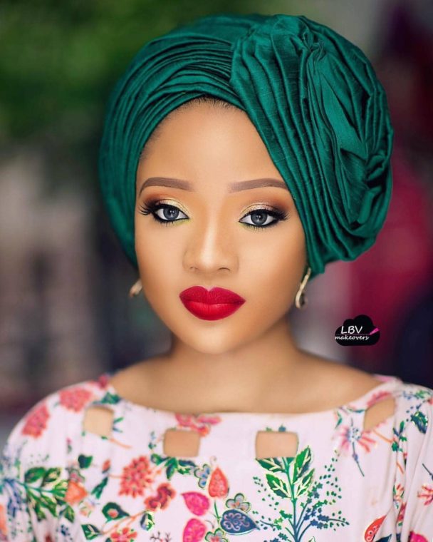 RECENT GELE AND MAKEUP STYLES TO SEE