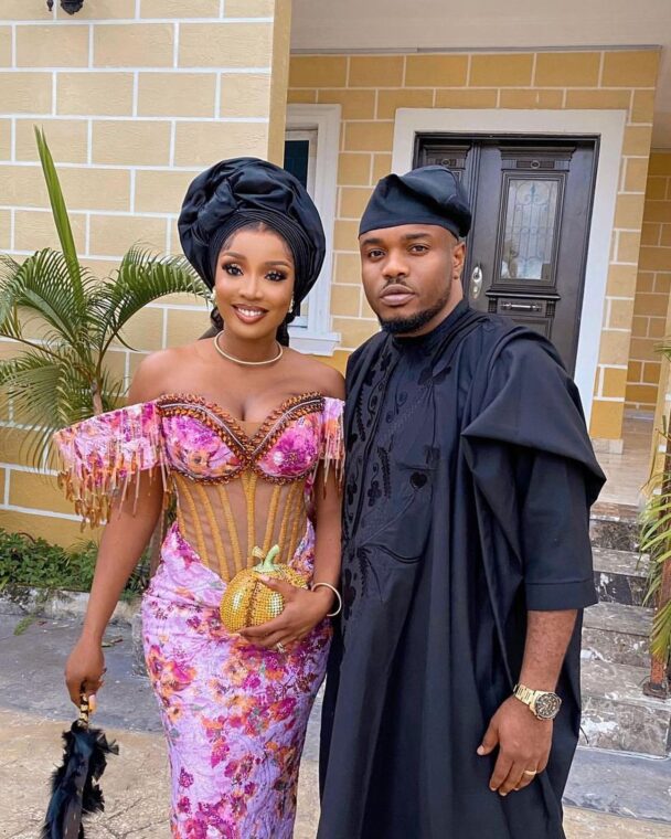 Nigerian Traditional Wedding Attire For Couples to Look Elegant