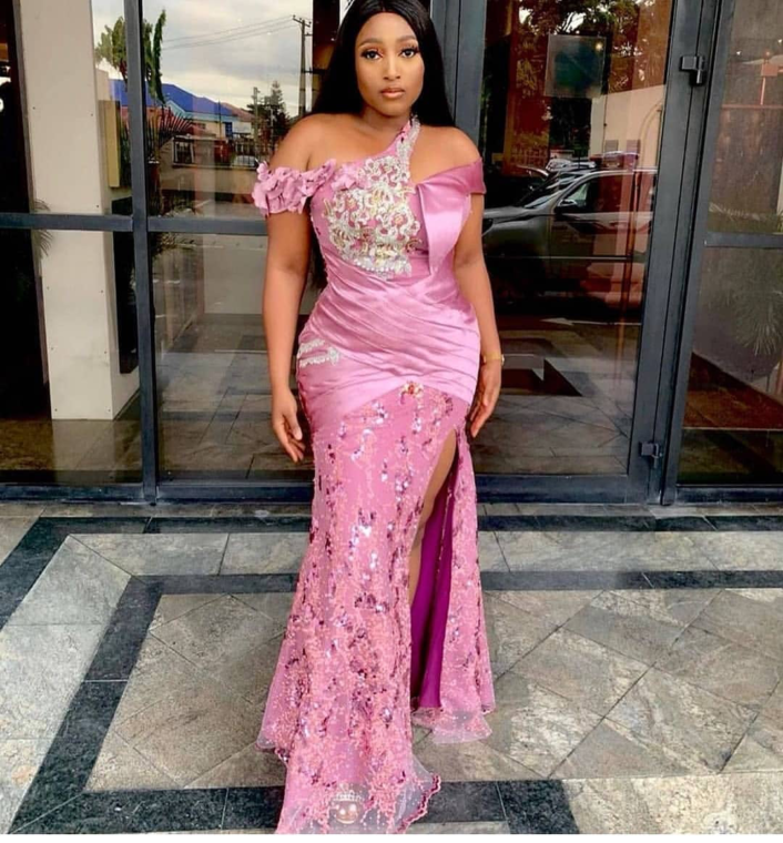 Latest Asoebi styles - 2020 Aso Ebi Lace Styles