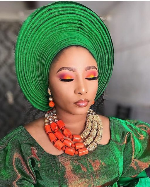 Gorgeous Bride Aso Oke and Makeup Styles for Event