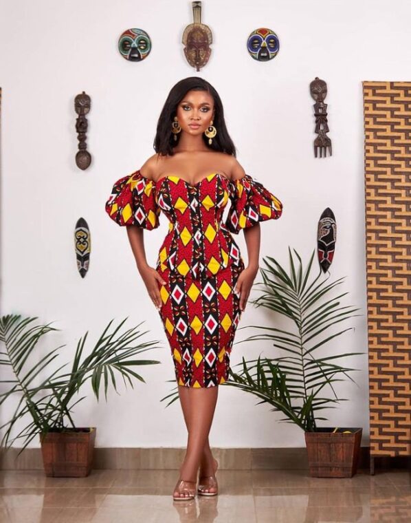 Ankara Short Gown Designs, The Most Recent Ankara Styles for Women (2)