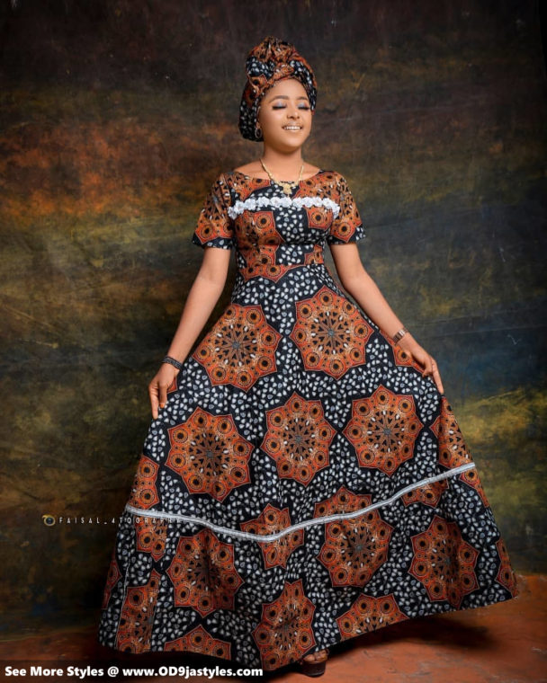 2021 Ankara Long Gown Styles: Classy African Fashion Styles 2021