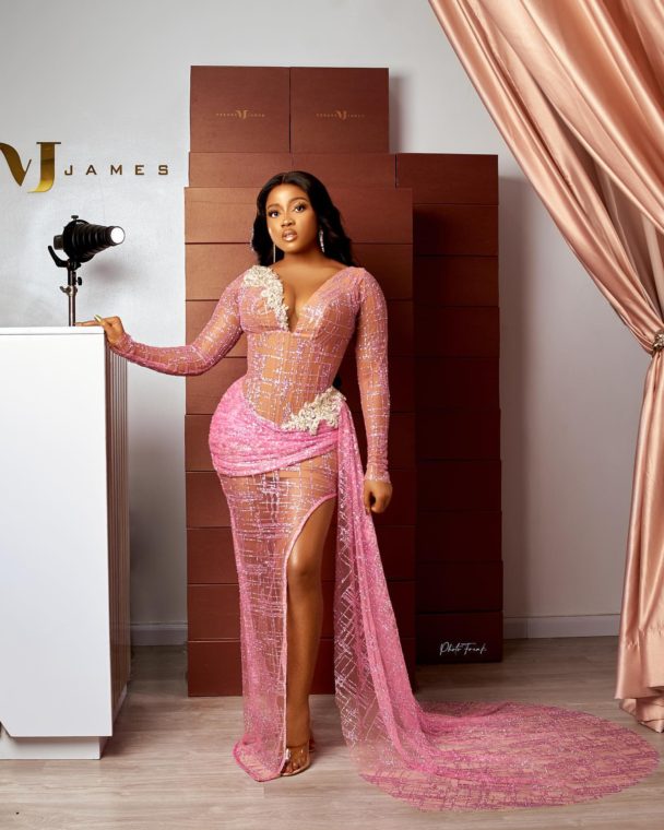 Aso Ebi Styles for Weddings "Trendy styles for ladies to rock"