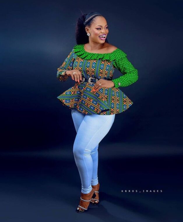 20+ Fashionable Ways To Styles Your Ankara BlouseTops With Jeans For Stylish Looks (12)