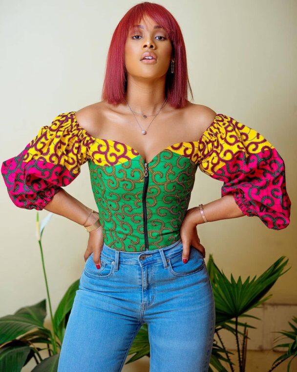 20+ Fashionable Ways To Styles Your Ankara BlouseTops With Jeans For Stylish Looks (3)