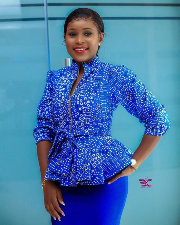 20+ Fashionable Ways To Styles Your Ankara BlouseTops With Jeans For Stylish Looks (7)