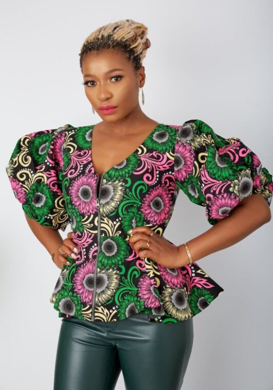 20+ Fashionable Ways To Styles Your Ankara BlouseTops With Jeans For Stylish Looks (9)