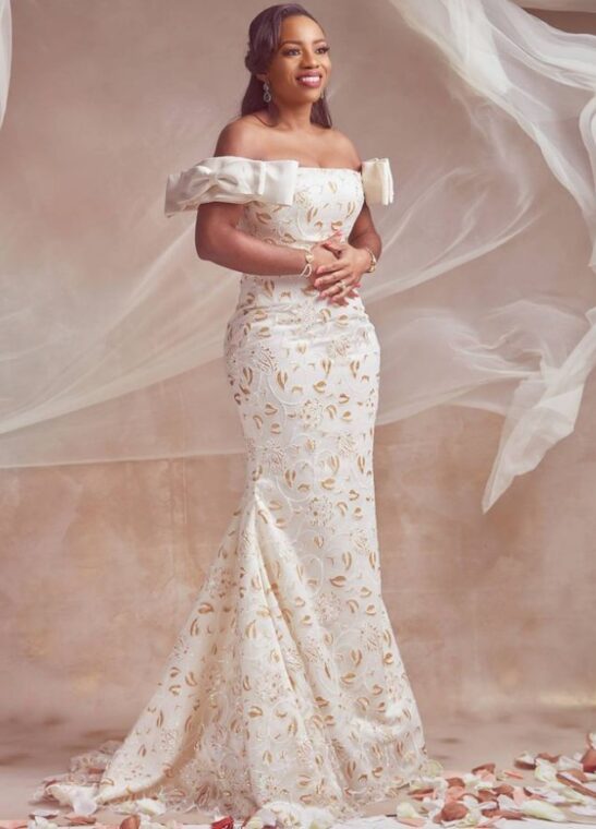 Ladies, Check Out These Stunning Asoebi Styles You Can Rock To Any Occasion (3)