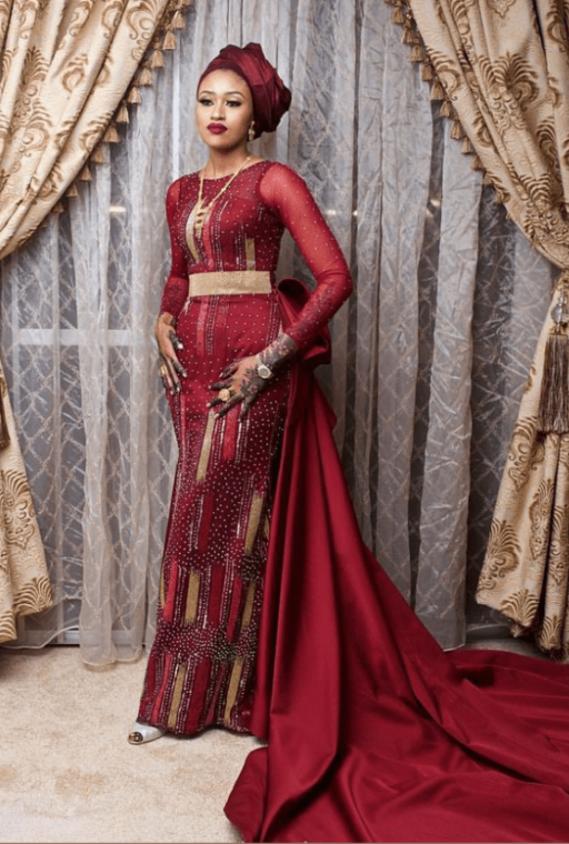 Ladies, Check Out These Stunning Asoebi Styles You Can Rock To Any Occasion (5)