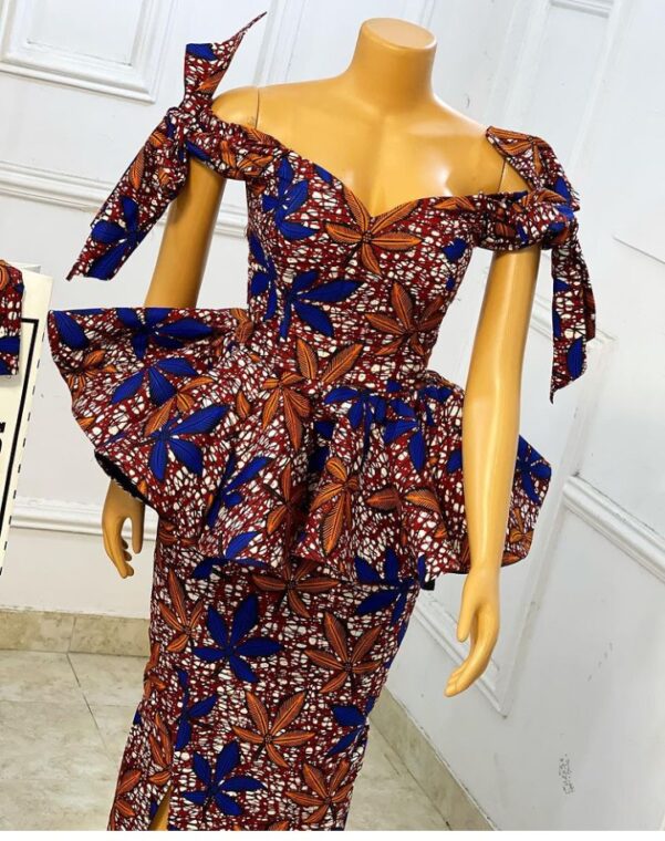 Stylish Ankara Skirts And Blouse Every Mother Should Rock To Sunday Service (1)