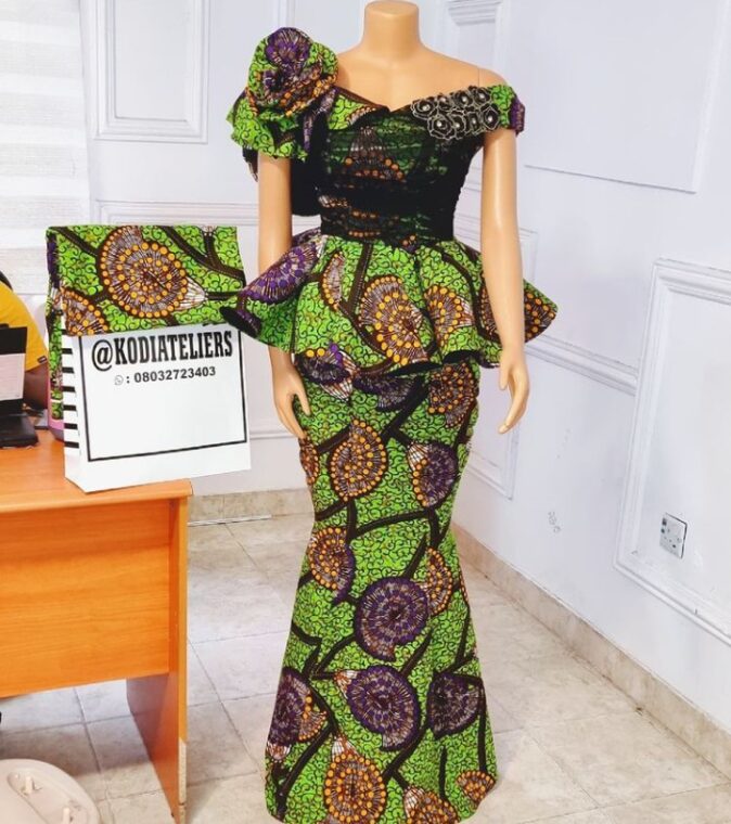 Stylish Ankara Skirts And Blouse Every Mother Should Rock To Sunday Service (13)