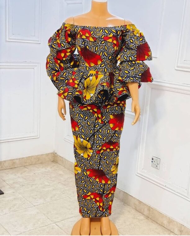 Stylish Ankara Skirts And Blouse Every Mother Should Rock To Sunday Service (19)