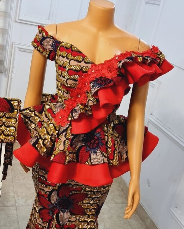 Stylish Ankara Skirts And Blouse Every Mother Should Rock To Sunday Service (28)