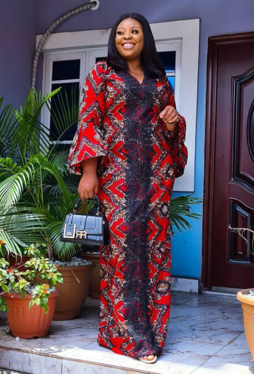 25 Kaftan And Lace Gowns For Classy Matured Women (2)