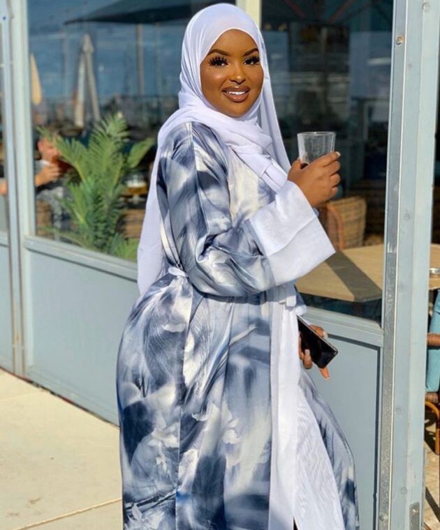 33 Best Muslim Fashion & Dress Styles For Muslim Women (16)