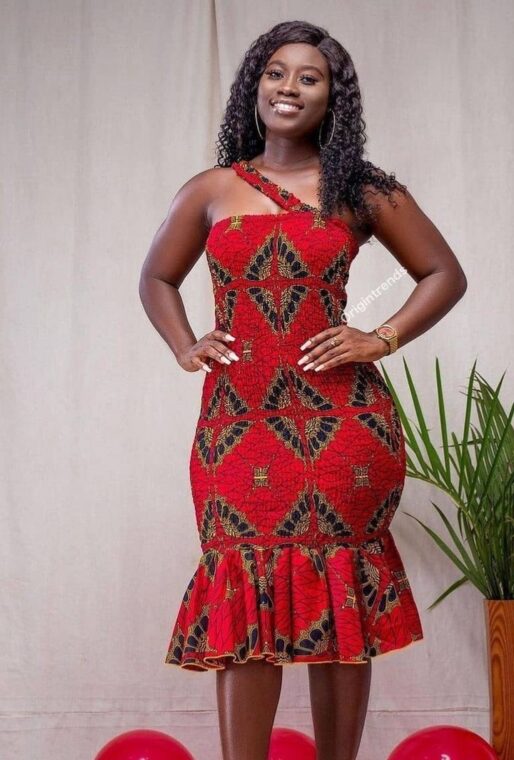 Mothers, Here Are Some Sophisticated Native Outfits You Can Rock This Month (4)