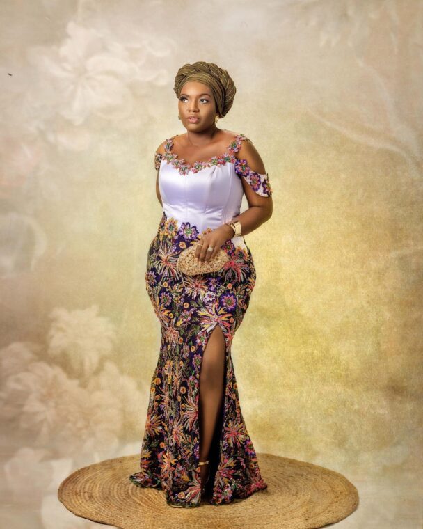 Mothers, Here Are Some Sophisticated Native Outfits You Can Rock This Month (6)