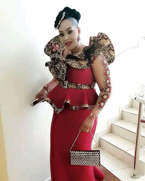 Latest Ankara Styles In Vogue For LadiesWomen-700+ Pictures (13)