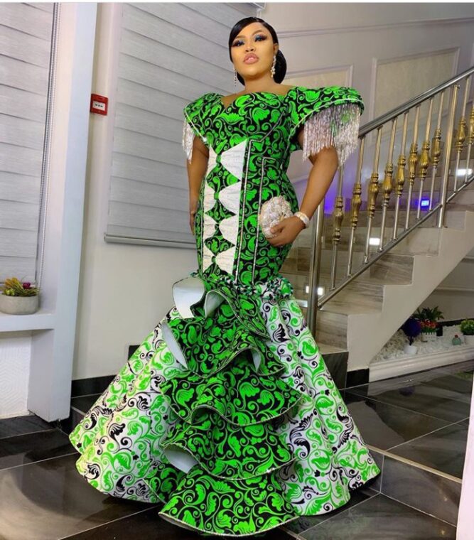 Latest Ankara Styles In Vogue For LadiesWomen-700+ Pictures (19)