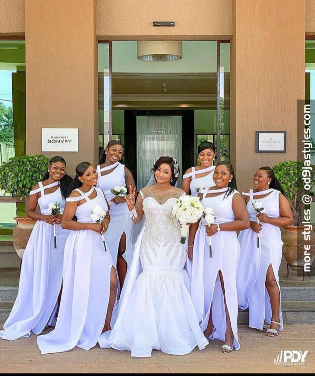 30+ of the Most Inspiring Bridesmaids Ideas to Adorn Your Wedding Party (24)