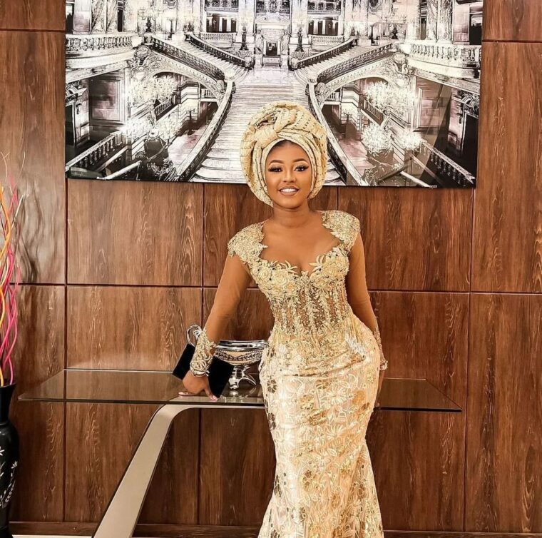Matured Lace Gown Styles Perfect For Owambe Saturday (6)