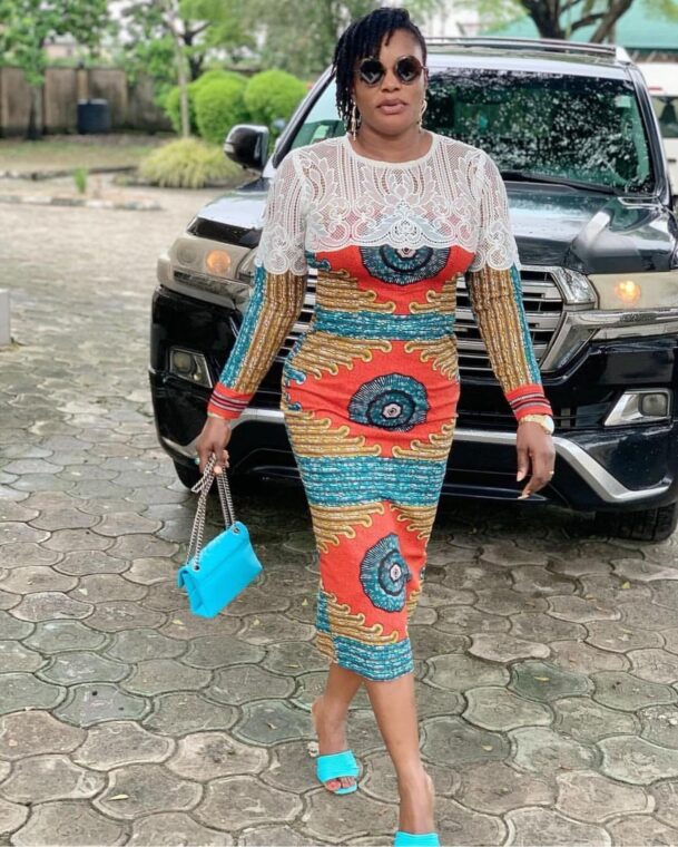 Ankara's short gown styles