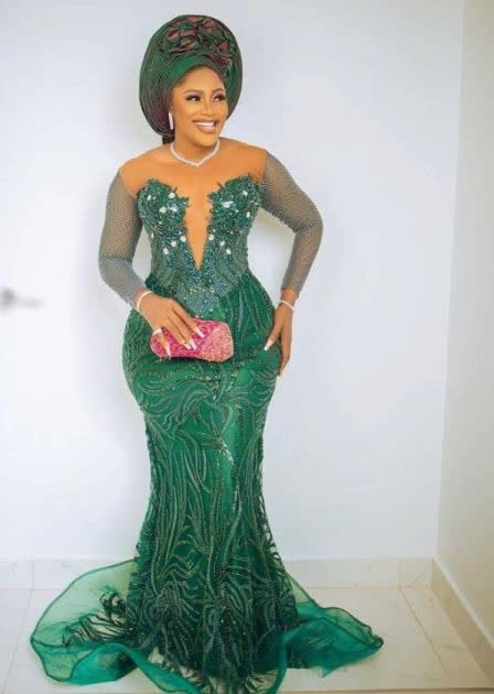 37 Best Nigerian Lace Gown Styles For Ladies | OD9JASTYLES