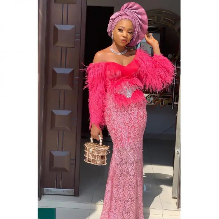 Best Lace Gown Styles For Nigerian Wedding