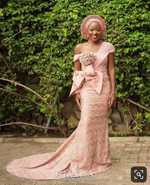 Best Lace Gown Styles For Nigerian Wedding