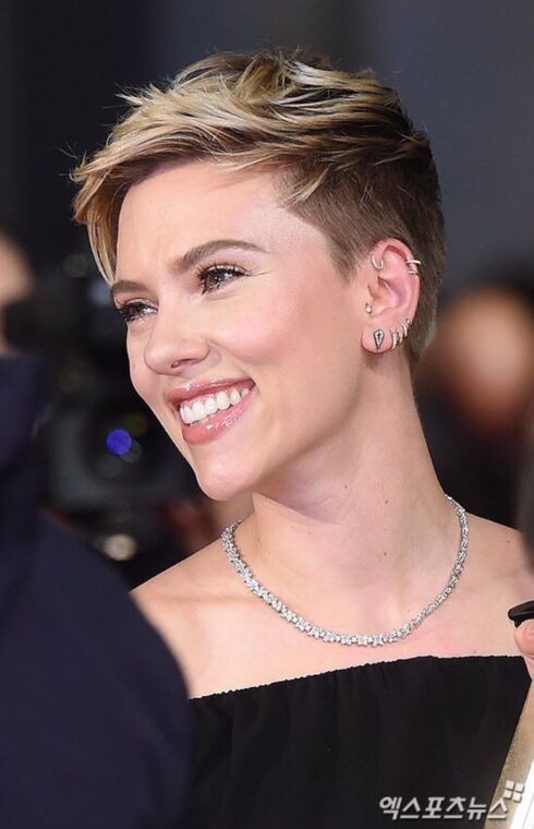 Scarlett Johansson Low Fade Hairstyles